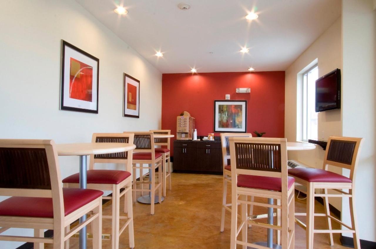 Red Roof Inn & Suites Бомонт Экстерьер фото